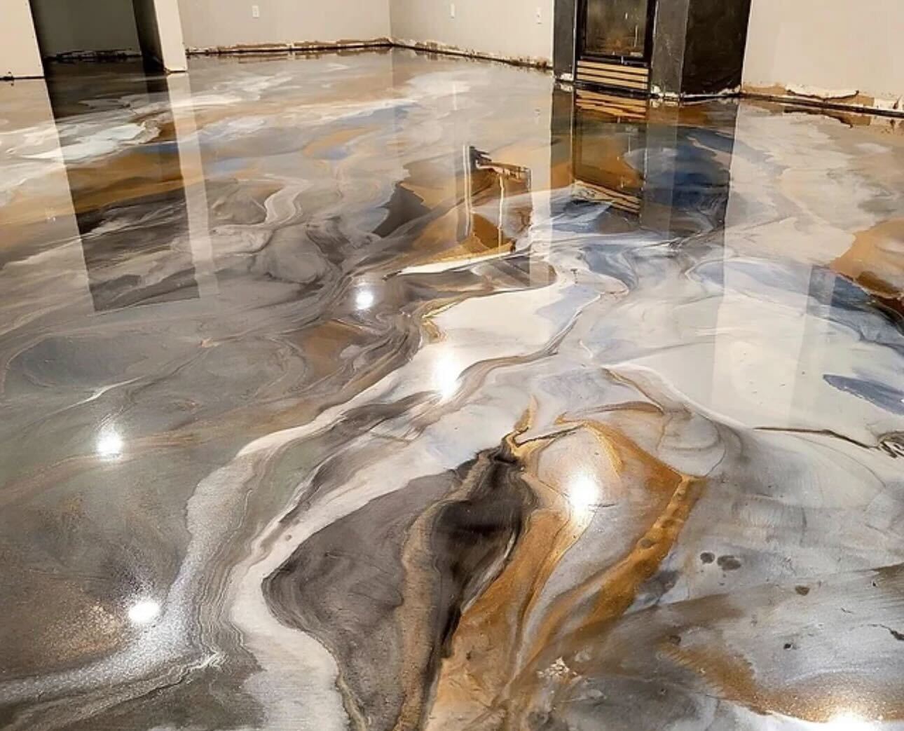 Professional epoxy floor installation